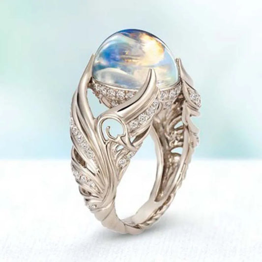 Vintage Angel Wings Imitation Moonstone Ring Female Luxury Wedding Round Crystal Ring for Women Costume Jewelry Gift Accessoires